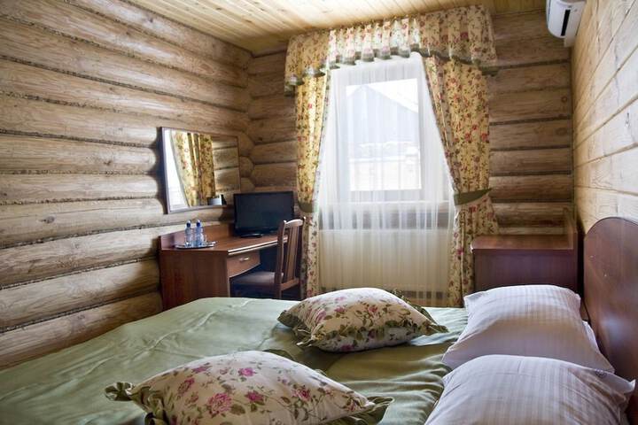 Svetliy Terem in Suzdal