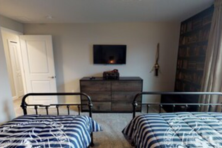 Room 21 of 37