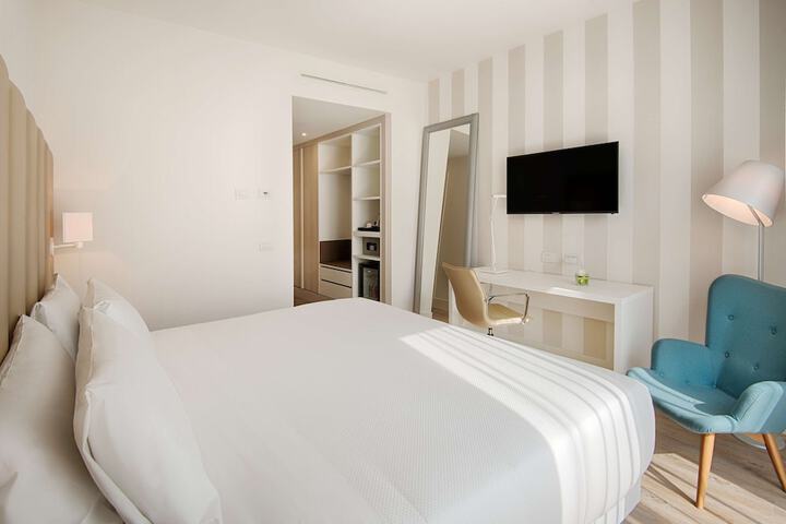 Room 5 of 41