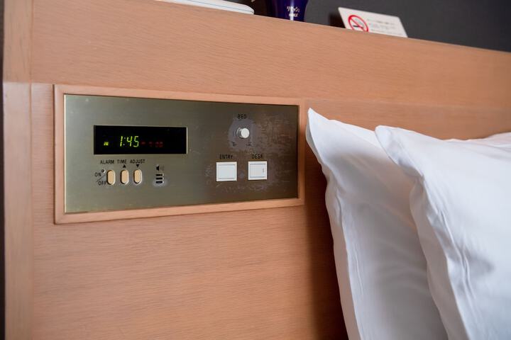 Room 30 of 115