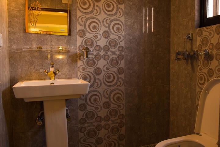 Room 20 of 40
