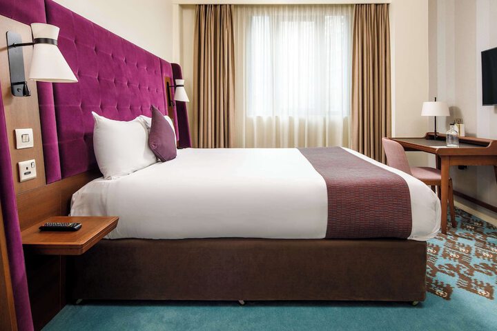Room 34 of 81