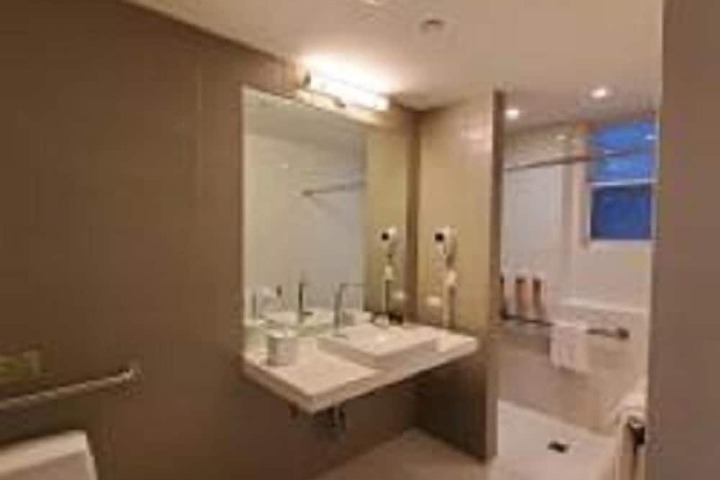 Best Western Plus Hospitality House New York | Bookonline.com