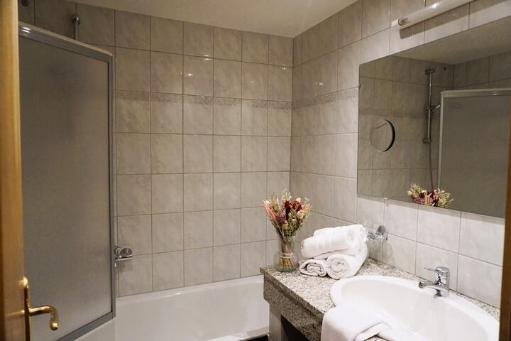 Room 20 of 80