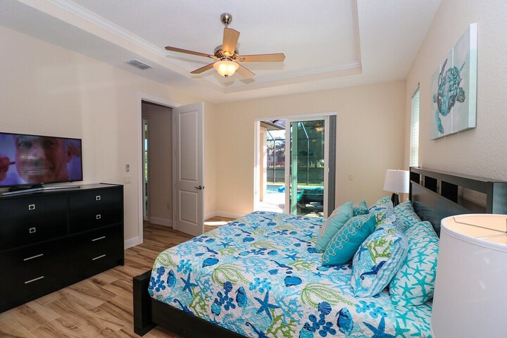 Room 6 of 36