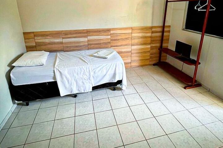 Room 5 of 20