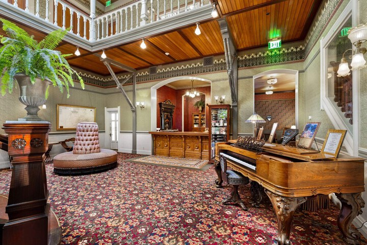 Hotel Interior 5 of 130