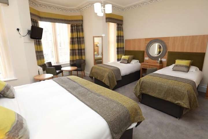 Room 9 of 22