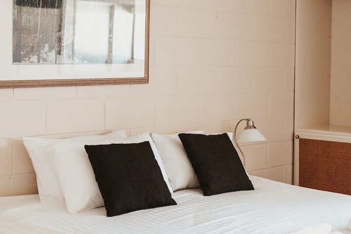 Room 3 of 17
