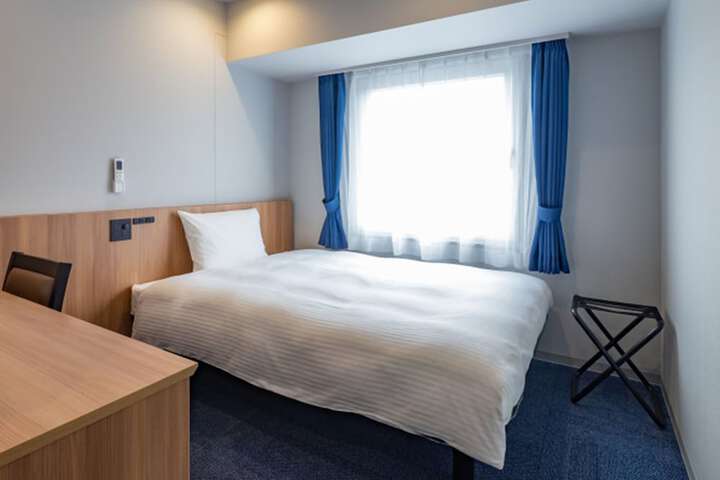 Room 6 of 39