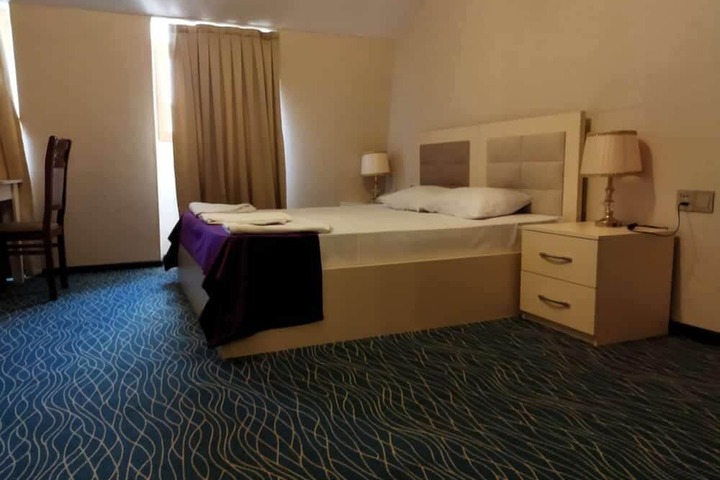 Room 17 of 18