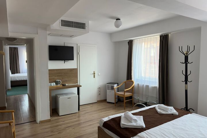 Room 61 of 83