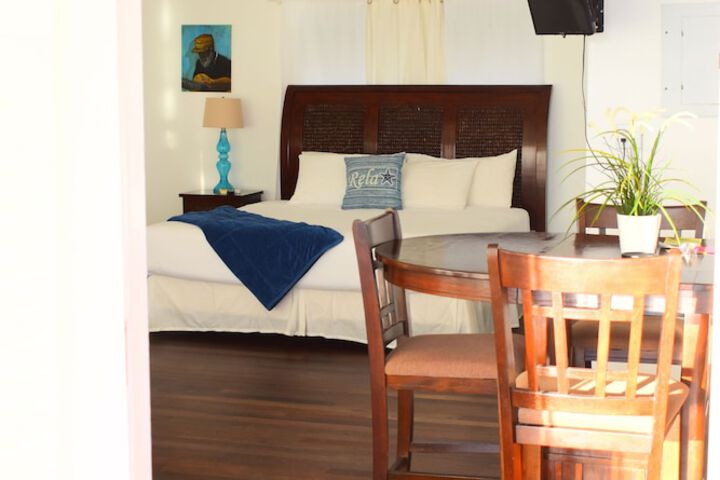 Room 10 of 74