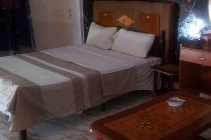 Room 11 of 24