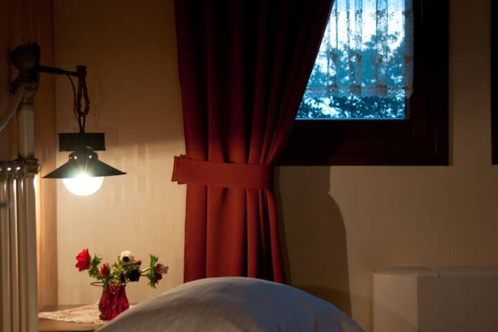 Room 10 of 49