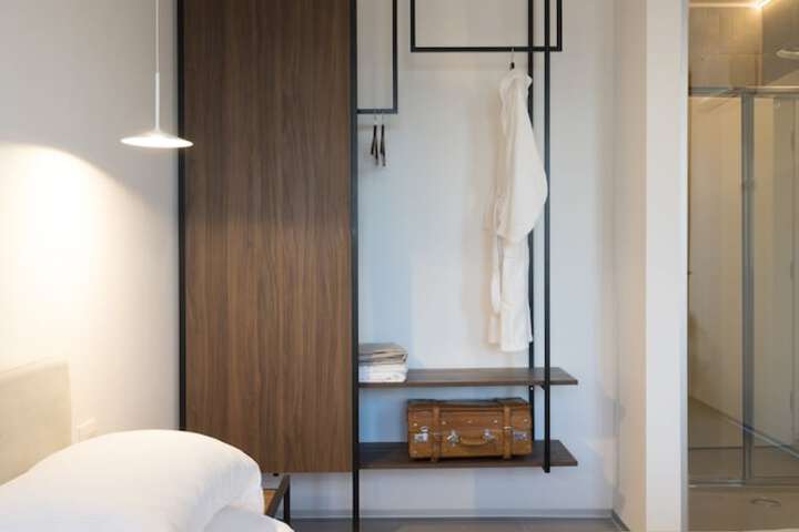 Room 12 of 160