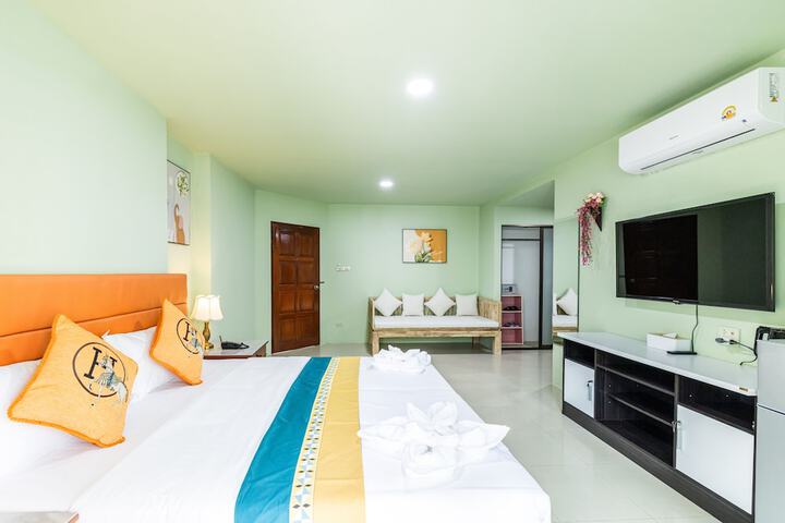Room 15 of 87