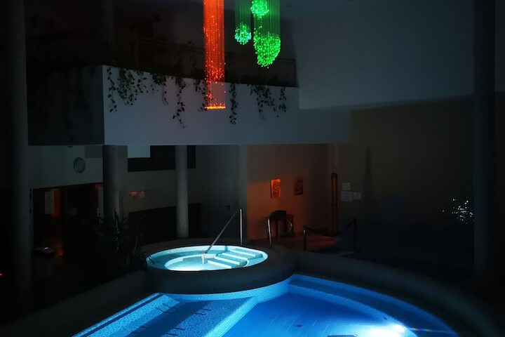 Spa 21 of 39