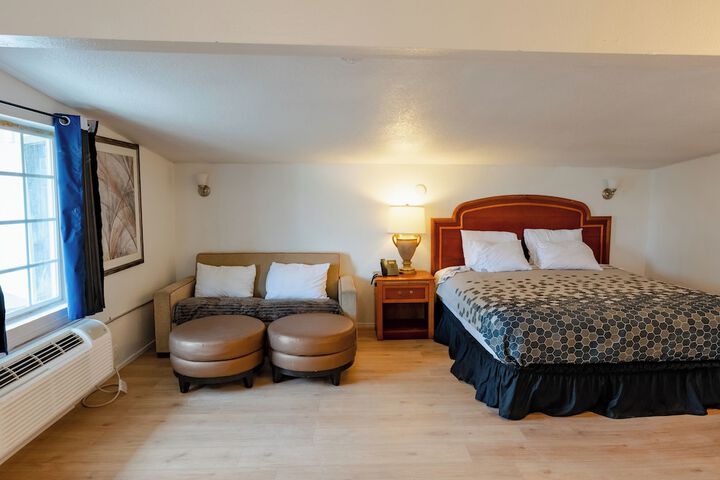 Room 6 of 21