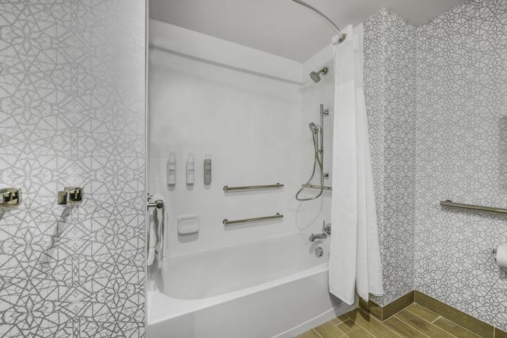 Room 34 of 50