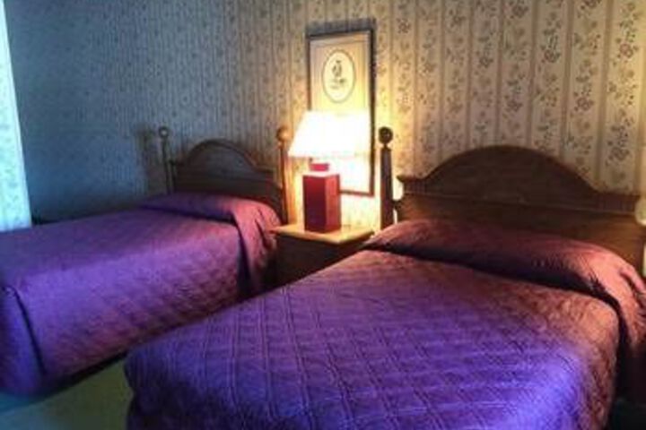 Room 8 of 30