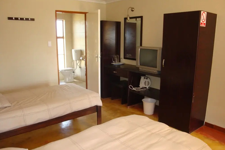 Room 3 of 15