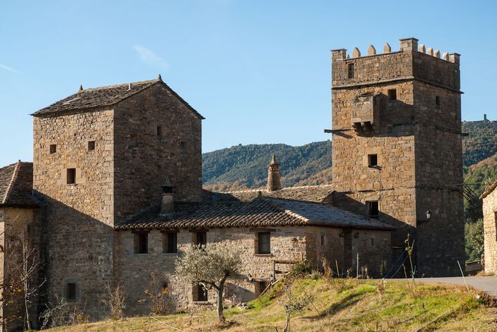 Casa Mur de Alujan in La Fueva