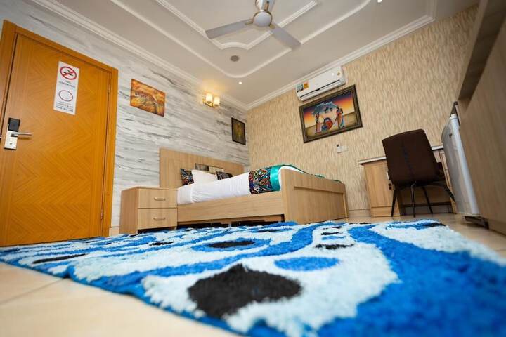 Room 43 of 130
