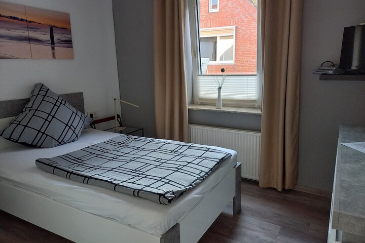Room 7 of 26