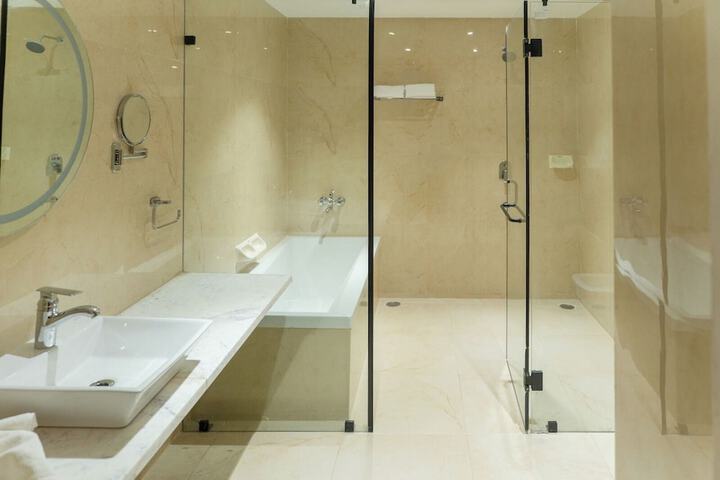 Room 15 of 41