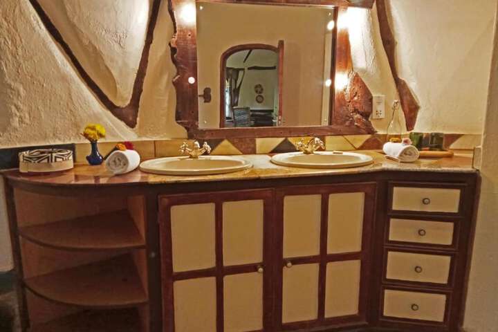 Room 3 of 35