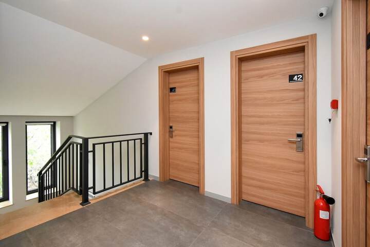 Room 34 of 61