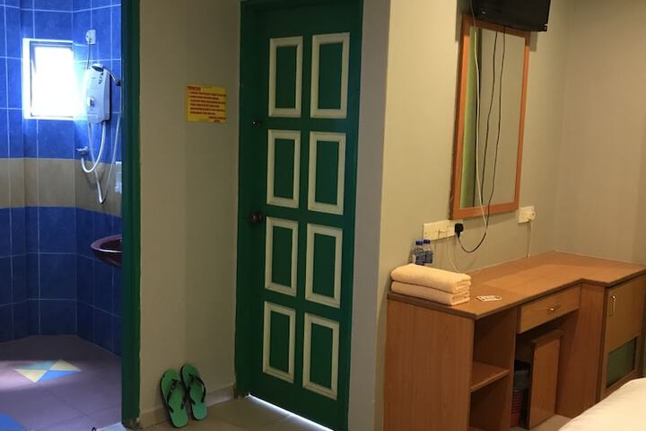 Room 5 of 47