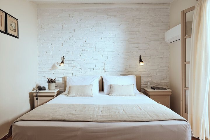 Room 45 of 93