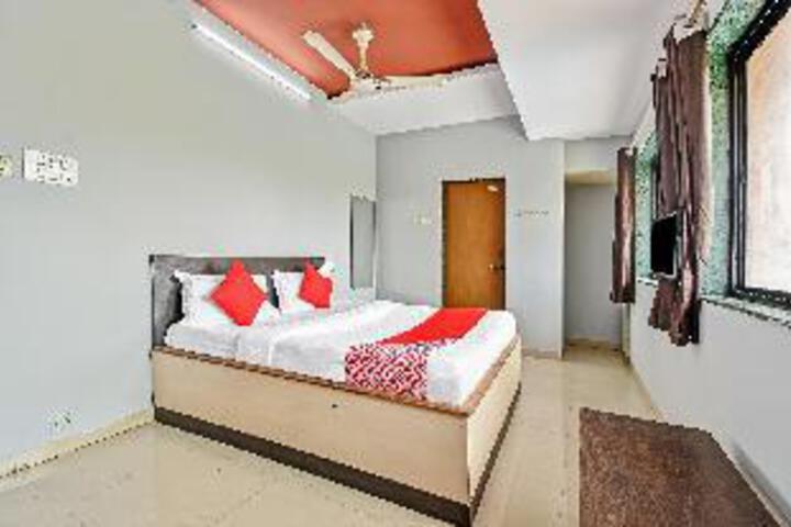 OYO 45014 Hotel Samarth Lodge