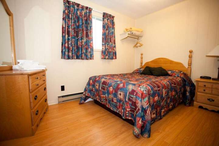 Room 8 of 65