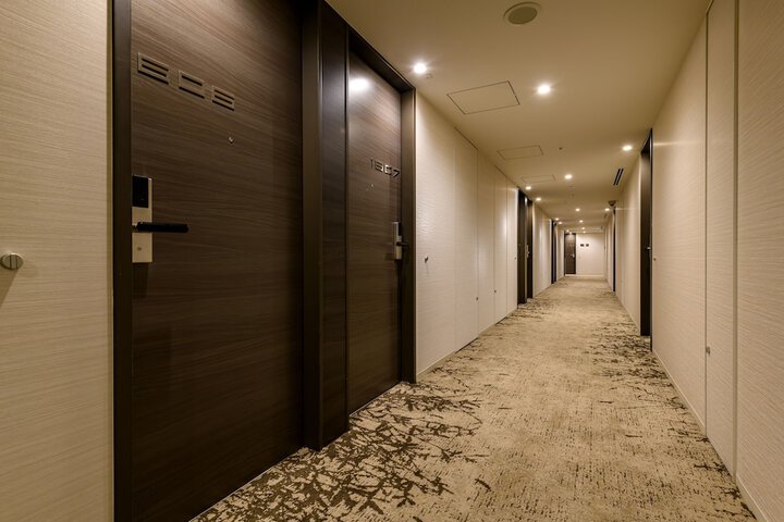 Ballroom/Hall 33 of 35