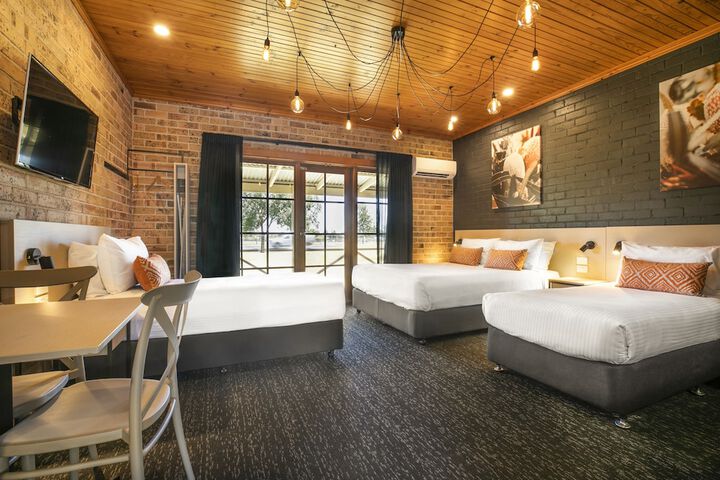 Room 3 of 45