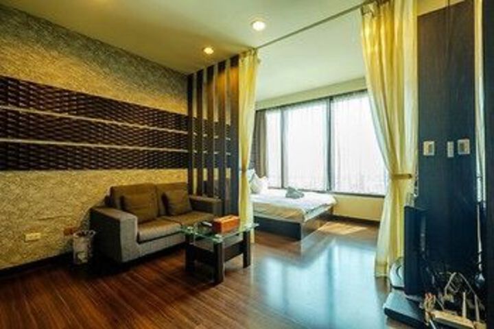 Room 37 of 42