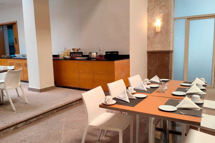 Dining 85 of 166