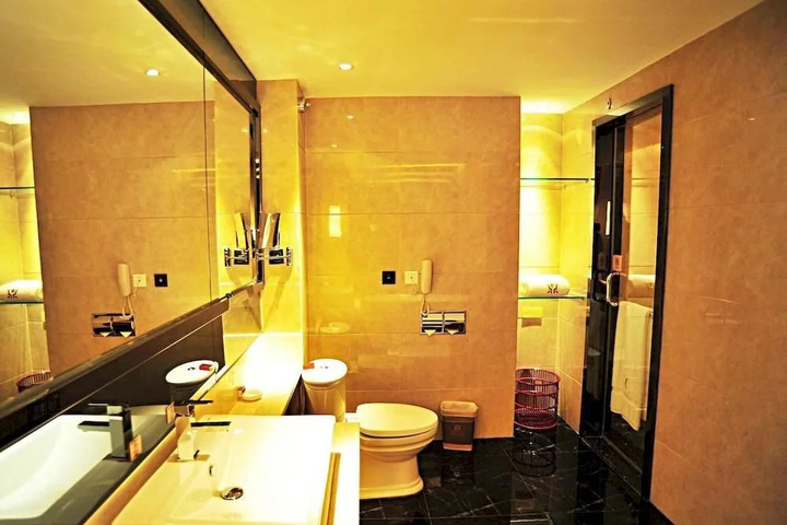 Room 8 of 20