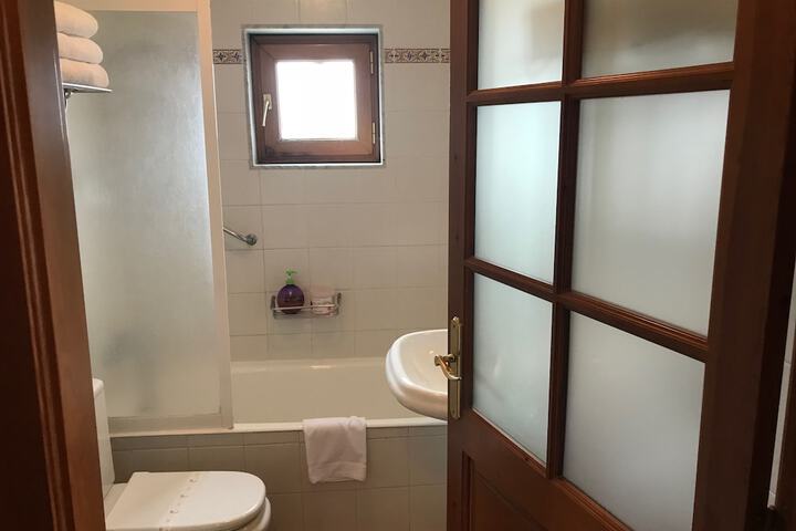 Room 42 of 110