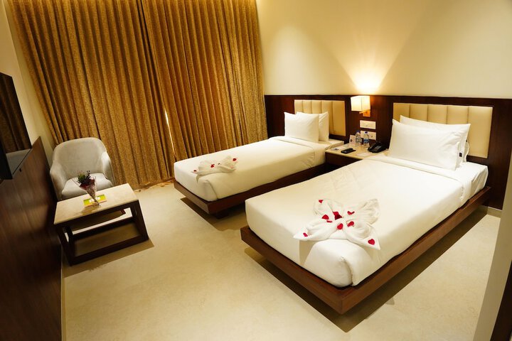 Room 2 of 22
