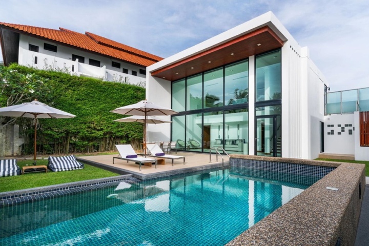 Pool 15 of 25
