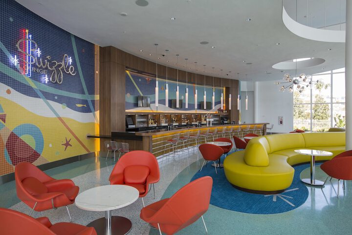 Lounge 64 of 73
