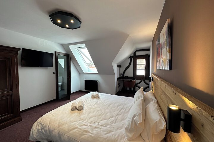 Room 13 of 81