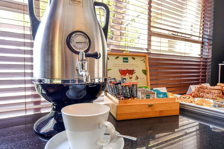 Breakfast/Coffee Service 30 of 73
