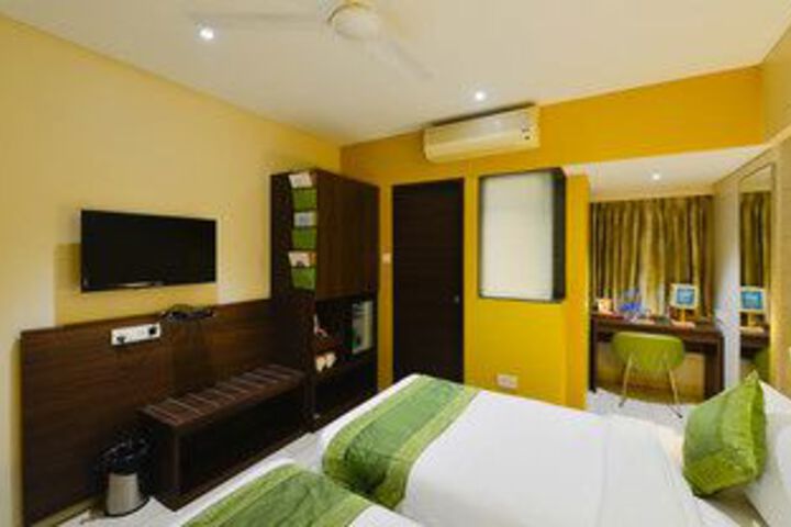 Room 43 of 61