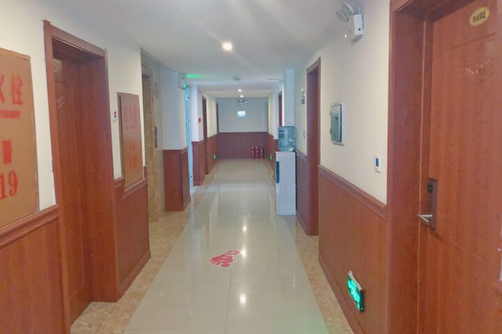 Hotel Interior 6 of 18