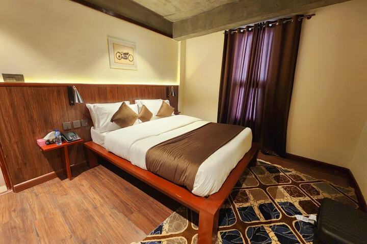 Room 13 of 61